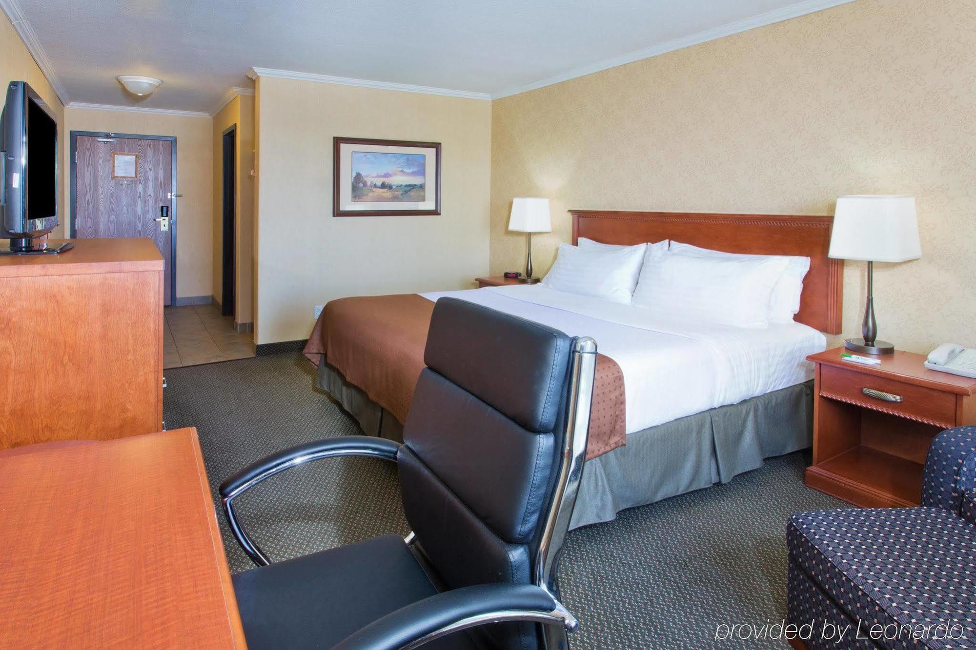 Holiday Inn & Suites Grande Prairie, An Ihg Hotel Εξωτερικό φωτογραφία